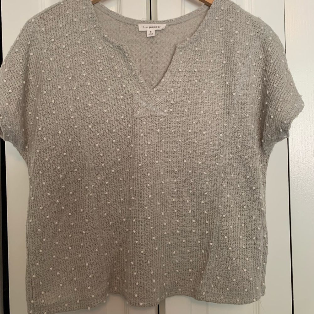 Super cute small grey shirt with white detail